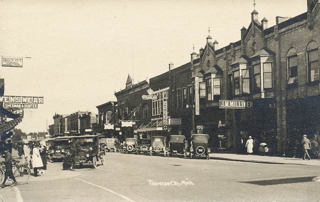 Tra-Bay Theatre - 1923 Photo As The Dreamland From Paul Petoskey (newer photo)